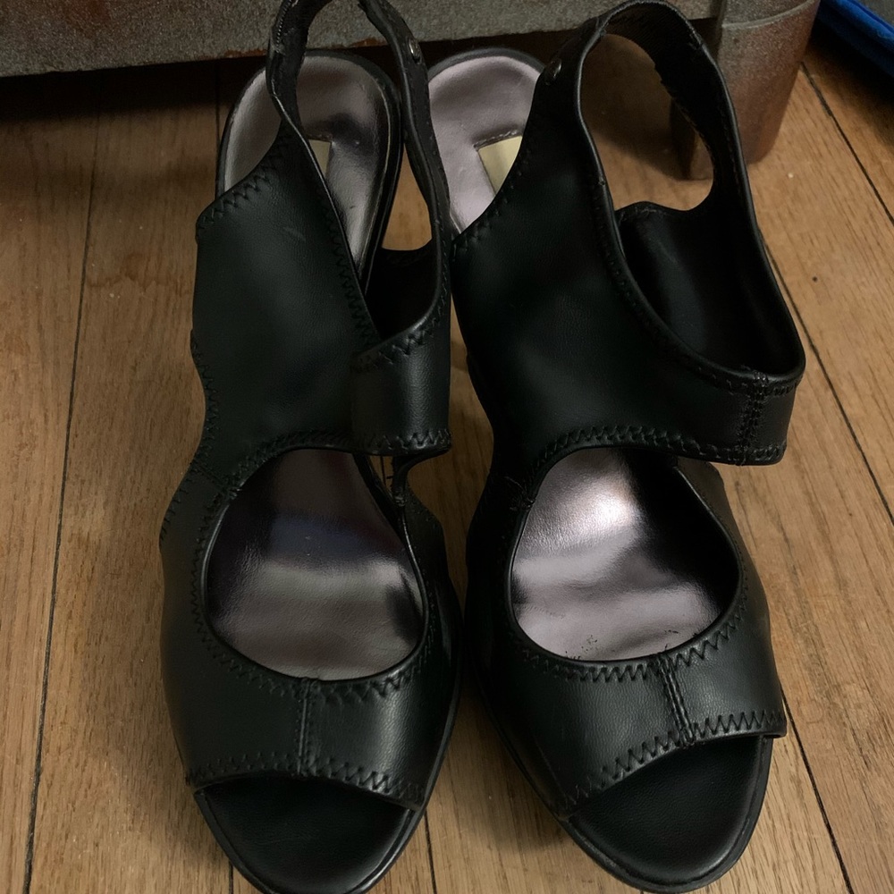 Vera Wang Heels